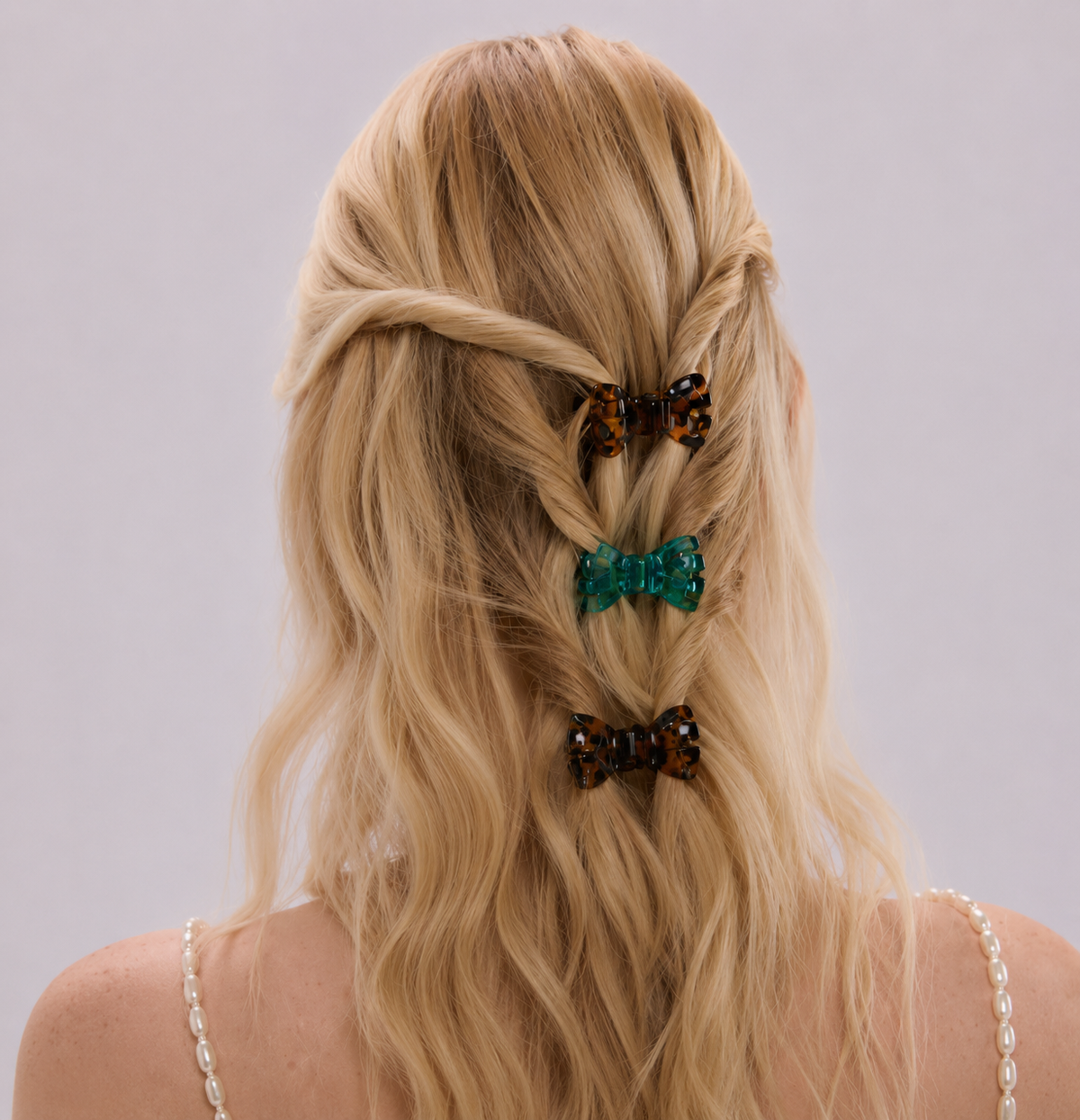 KLYQ blonde hair styling